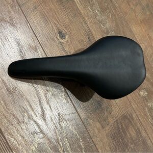 Diamondback Bicycle Saddle